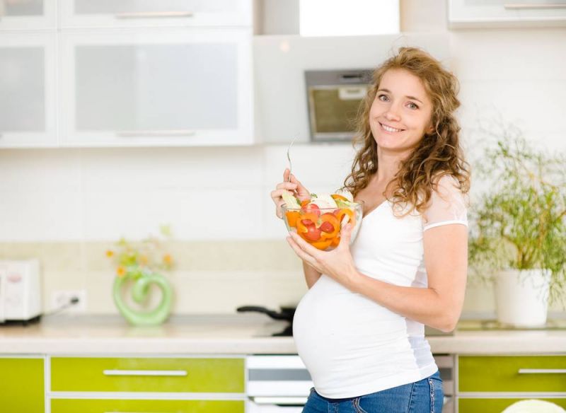 أغذية يجب أن تتجنبيها خلال فترة الحمل