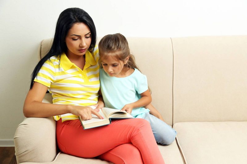 اقرأ مع طفلك لا تقرأ له  نصائح لتنمية قدرات أبنائنا الذهنية