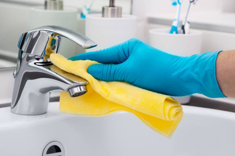 فائدة المياه الغازية … 7 استخدامات في تنظيف المنزل