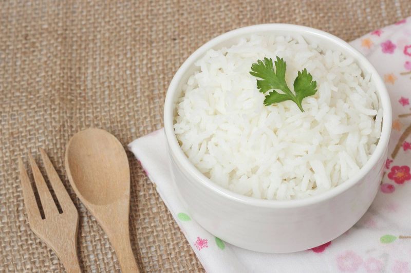 متى تأكل الأرز وكيف تحفظ التونة … التعامل الخاطيء مع هذه الأطعمة قد يضرك