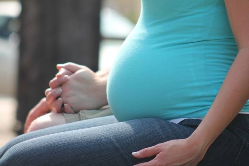 3 علامات لا تهمليها إذا حدثت أثناء الحمل
