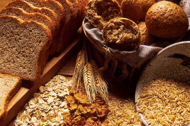 الحبوب الكاملة غذاء صحي آمن وتحفيز هرمون السعادة
