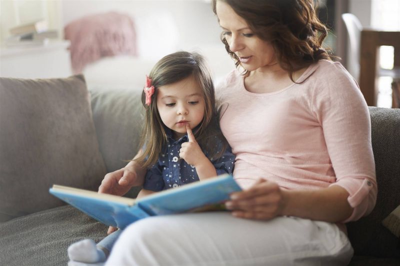 كيف تشجع طفلك على القراءة في خطوات بسيطة؟