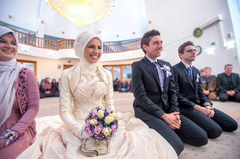 إلى العروس المحجبة  نصائح بسيطة لتختاري الطرحة بسهولة