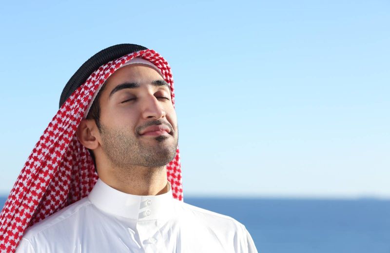 الجلباب والعقال والمشلح يحفظ الهوية السعودية ويصون الكرامة