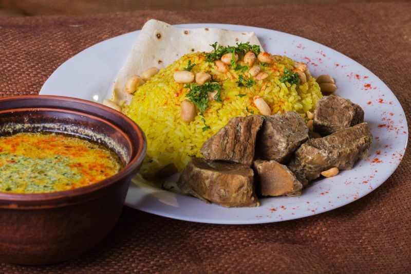 بمناسبة اليوم الوطني إليكي قائمة بأشهر الأكلات السعودية
