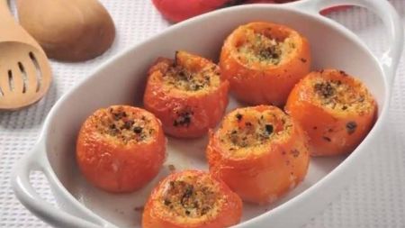 طماطم محشية بالجبنة