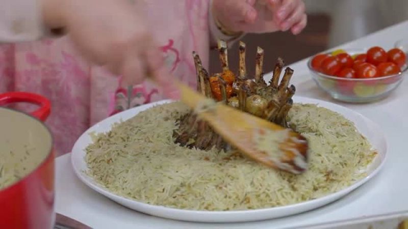 تاج الضلع المشوي مع الأرز بالنعناع
