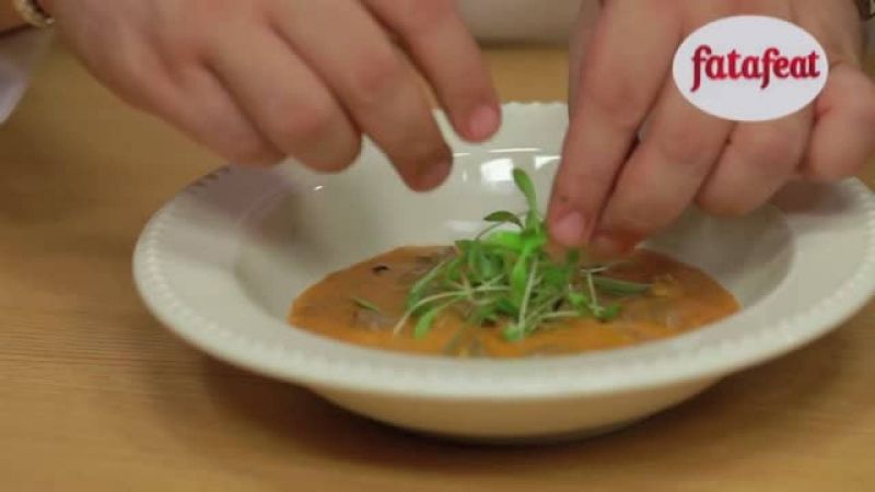 شوربة القمح أو الحب بالطماطم والكريمة