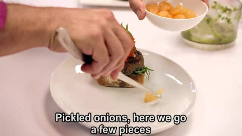 برجر الزيتون و البيستو