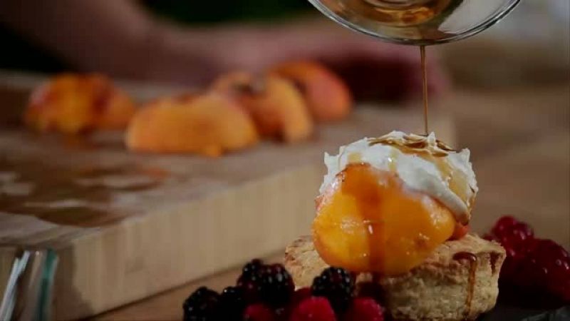 شورت كيك بالخوخ