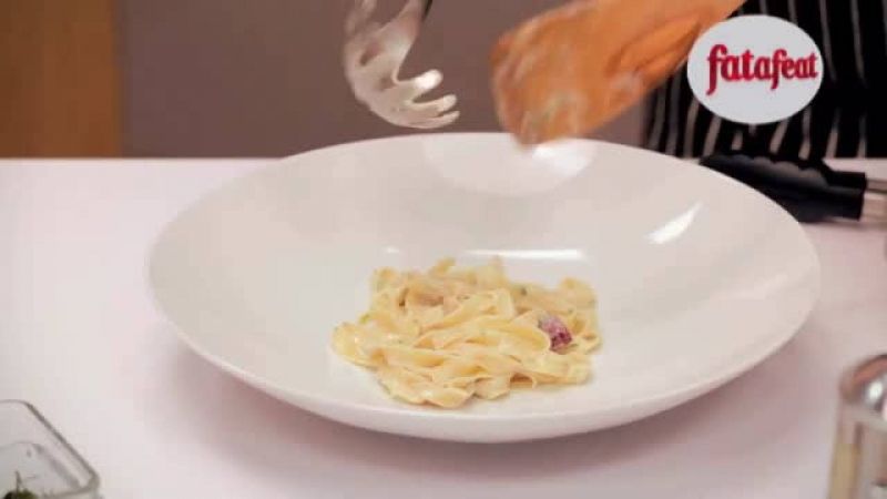 تالياتيلي بالسجق التركي والفطر