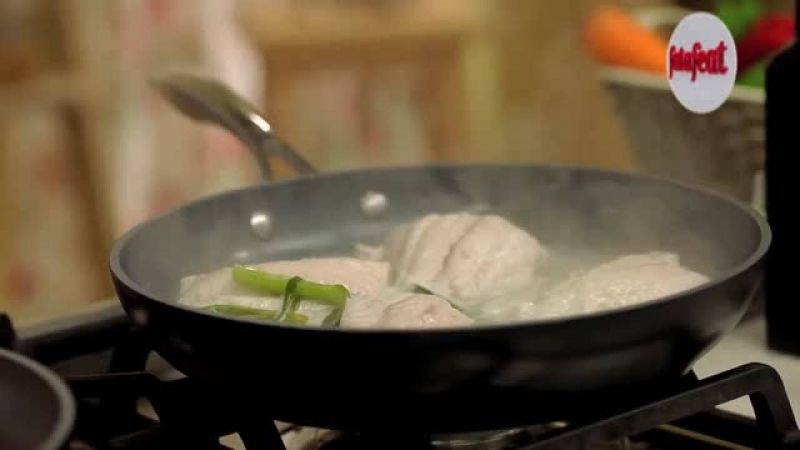 سمك مسلوق مع صلصة الخضروات
