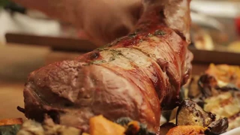 رجل الضأن المشوي بالعسل