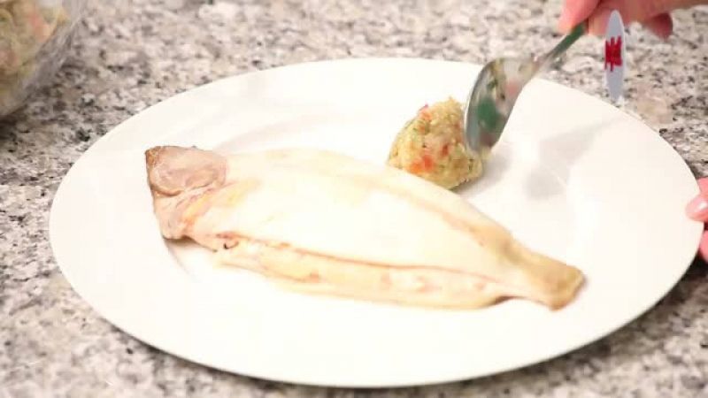 سمك موسى المحشو بموس الروبيان و جراتين الطماطم و الباذنجان المشوي المهروس…