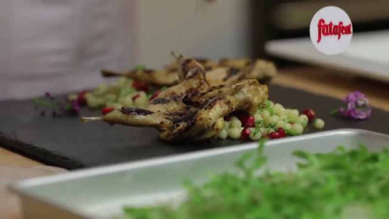 سلطة المغربية مع الفري المشوي