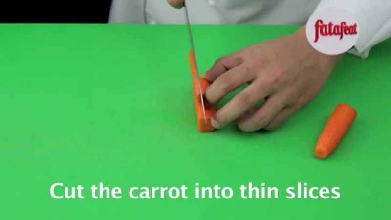 Lesson: Cutting carrots into diamond shapes - Fatafeat Academy - Fatafeat