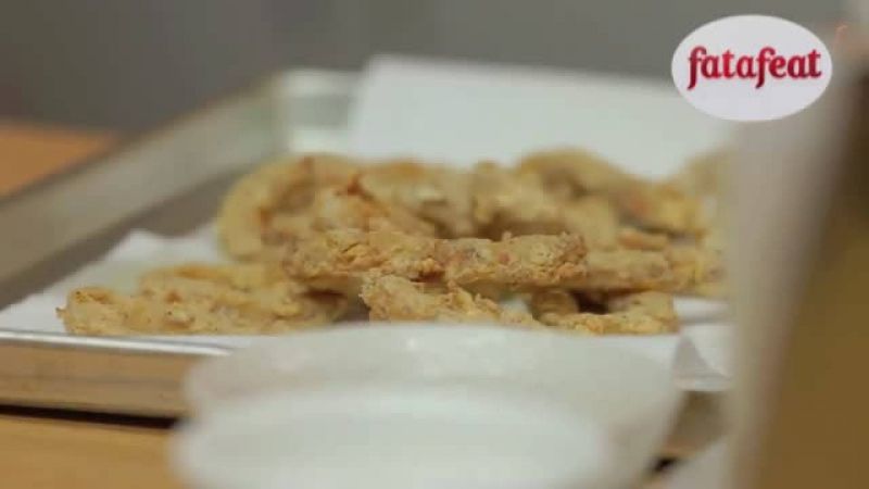 كالاماري محمر ومقرمش مع المحمرة على طريقة فطوم