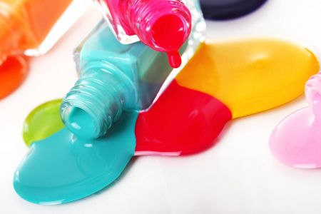 4 استخدمات لطلاء الأظافر  ليس من بينها تزيين أظافرك