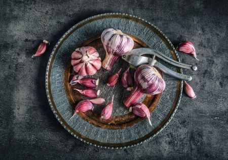5 فوائد علاجية يقدمها لك الثوم  احرصي على تناوله