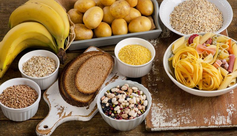 تعرفي على رحلة الكربوهيدرات من أهم الأغذية إلى التحذير من تناولها