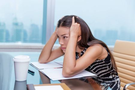 تجنبيها 6 أخطاء تشتت أدائك في العمل
