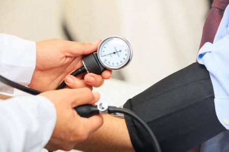 الملح والدهون الصلبة واللحوم المحفوظة على قائمة ممنوعات مرضى الضغط المرتفع