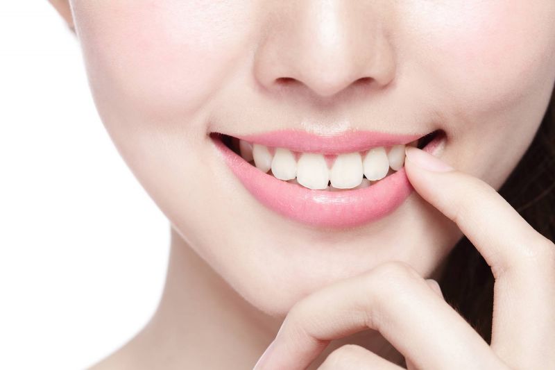 5 أطعمة تساعد في الحفاظ على أسنانك  تعرفي عليها