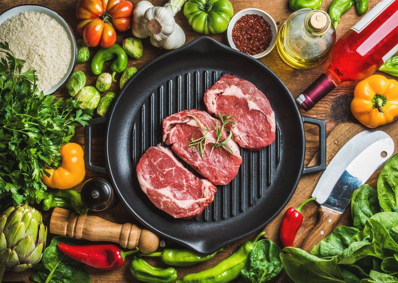 7 أخطاء شائعة تجنبوها عند طهي اللحوم الحمراء