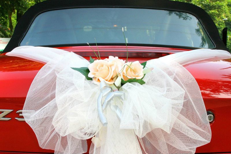 عروس العيد 9 أفكار متنوعة لتزيين سيارة الزفاف