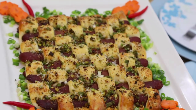 فطيرة الهوت دوج المشبكة