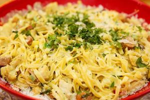 فيتوتشيني بالدجاج