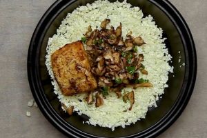 سمك فرخ مشوي مع الفطر المشوح