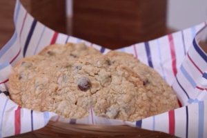 بسكويت رقائق الشوكولاتة