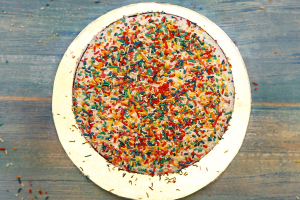 كيك ثلاثي الألوان