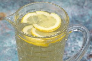 شاي الزنجبيل المثلج