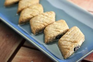 مقرود (ألواح التمر والسميد)