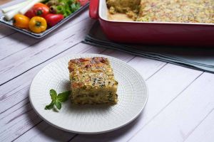 فطيرة الجبن الفيتا والموزاريلا