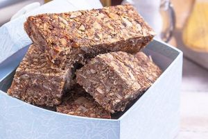 ألواح التمر والشوفان