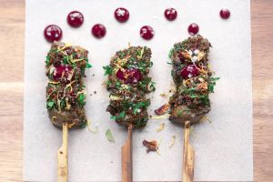 أنتيكوتشو كباب بالكرز