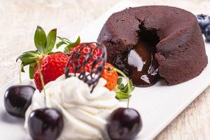 فوندنت الشوكولاته بحشوة الترافل