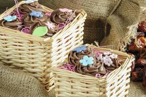 زهور جاناش الشوكولاتة بالحليب