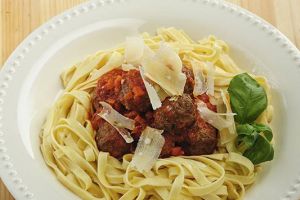 تالياتيللي بكرات اللحم